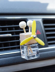 Custom 6ml 8ml Clear Glass Car Vent Empty Air Freshener Diffuser Perfume Oil Bottles With Metal Clip