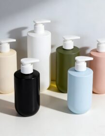 Wholesale 500ml 250ml White Lotion Bottle HDPE Shampoo Bottle Plastic Shower Gel Lotion Pump Hand Wash Pet