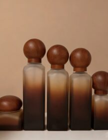 Customized Luxury Cosmetic Glass Lotion Pump Matte Finish Bottles and Jars Set 100ml/120ml for Hair Care