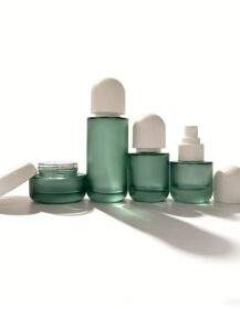 Luxury Cosmetic Set Frosted Green 30g 50g Cream Jar Glass Pump Lotion Spray Bottle 30ml 50ml 100ml 120ml for Cosmetic Packaging
