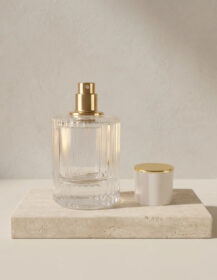 Luxury Perfume Bottles 50ml Clear Glass Spray Vials with Leather & Gold Cap for Fragrance Packaging