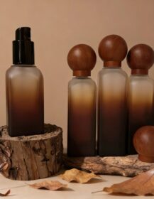 Natural Texture Gradient Brown Frosted Matte 40ml 100ml 120ml Skincare Glass Pump Bottle with Wooden for Cap Packaging