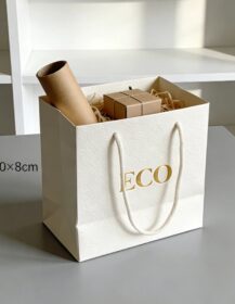 High-quality Rope Handle with Firm Stitching Paper Shopping Bag for Clothing Store Retail Packaging Gift Wrapping Paper Bag