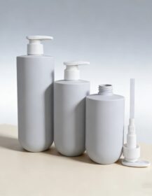 Large-Capacity 300-500ml HDPE Plastic Bottles Shower Gel Shampoo Hand Sanitizer Cylinder Shape Cosmetic Skin Screw Cap