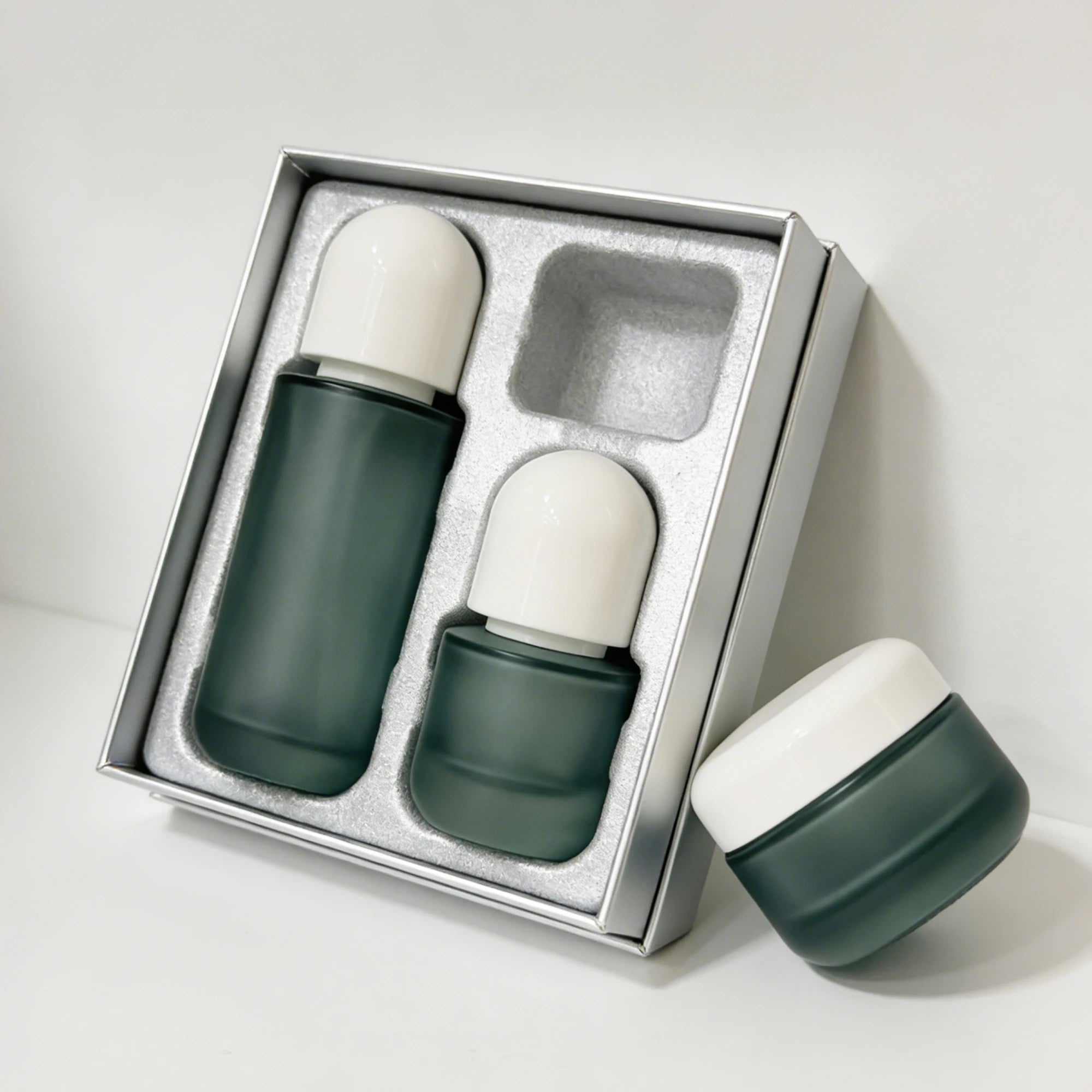 Wholesale for Gold Frosted Glass Beauty Containers Jars Skincare Lotion Pump Bottles Screen Printing for Face Cream - 图片 6