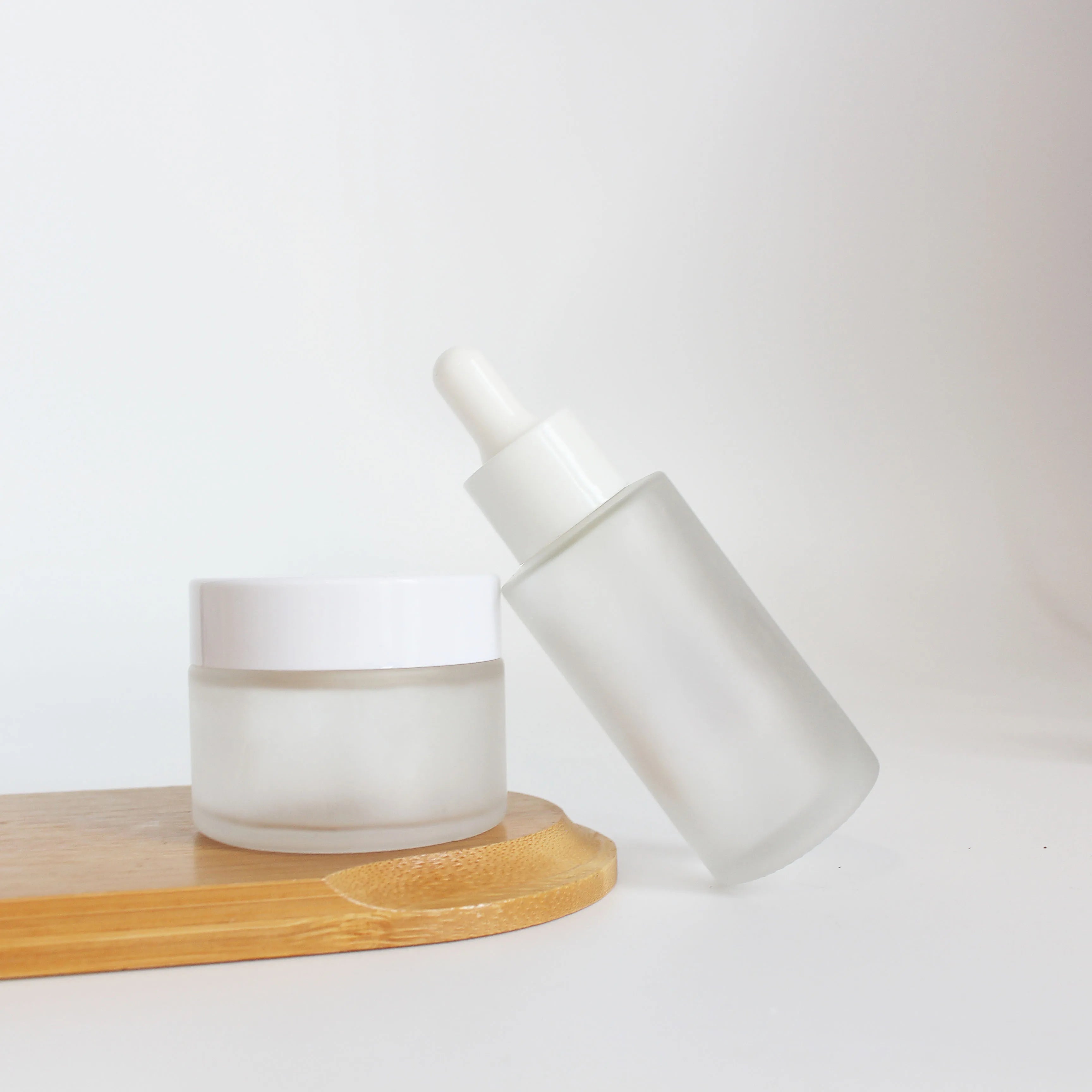 Luxury Skincare Serum Glass Bottle 30ml 50ml Cosmetic Essential Oil Flat Shoulder Glass Dropper Bottle - 图片 4