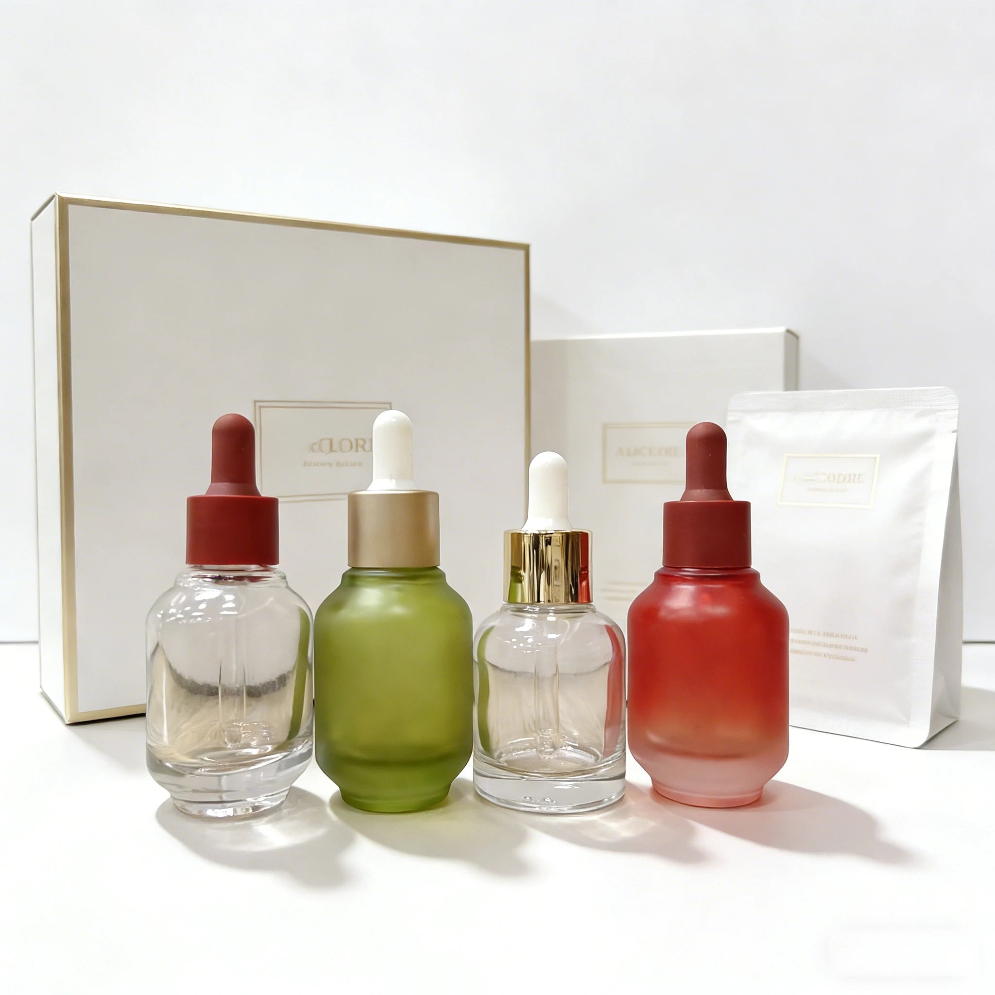 Wholesale 1oz Glass Essential Oil Serum Dropper Essence 30ml Glass Bottle with Dropper Lid for Cosmetic Packaging