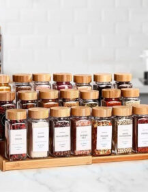 4oz Empty 24pcs/12pcs Eco-Friendly Glass Spice Jars with Rack and Bamboo Lid Storage Set for Freshness Preservation