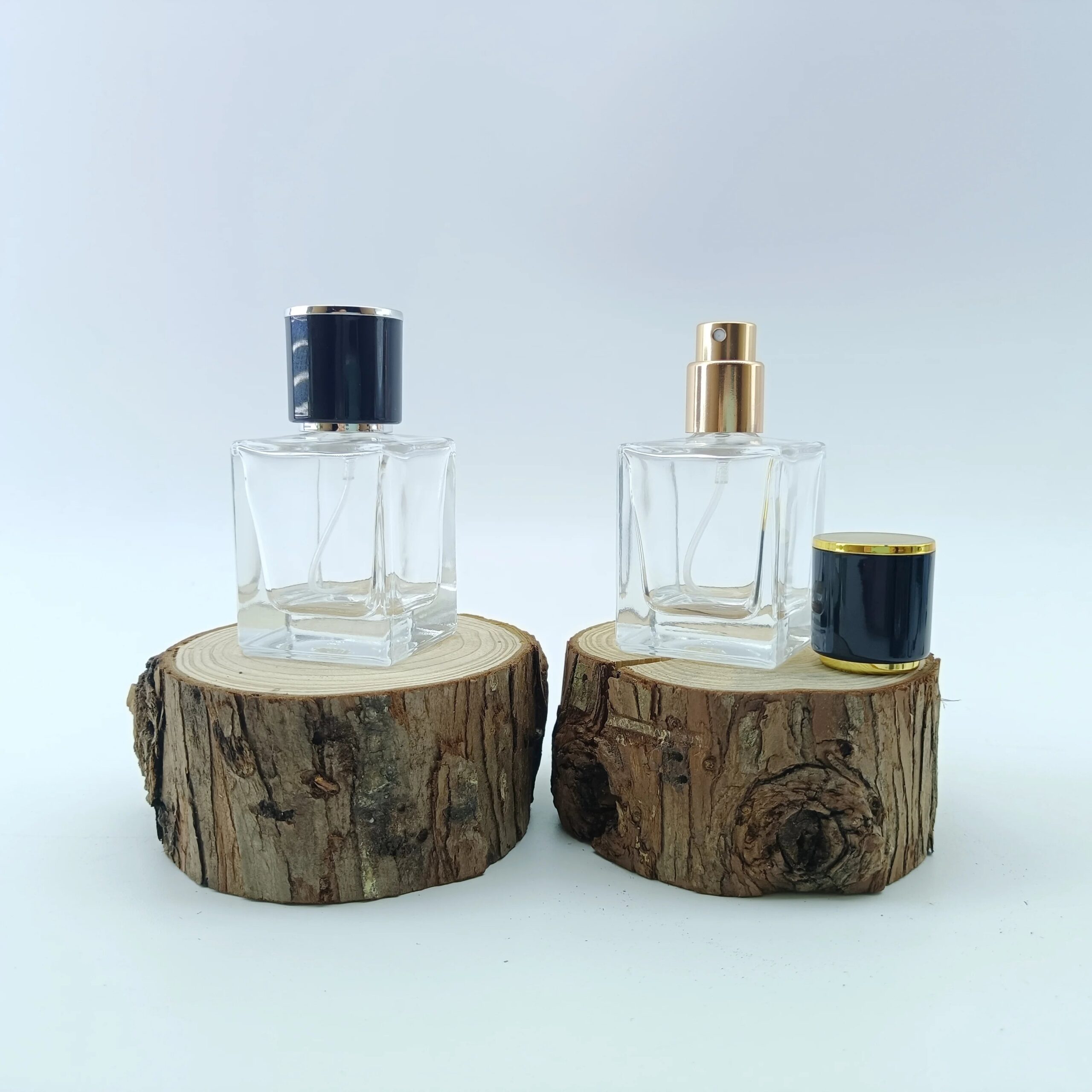 Manufacture 30ml 50ml 100ml Empty Elegant Fragrance Gift Cosmetic Clear Square Glass Perfume Bottle with Gold Lids - 图片 2