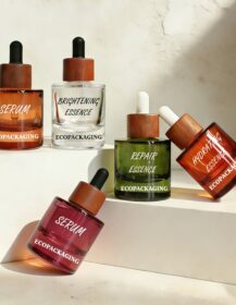 Lightproof Amber/Green Skincare Eco-Friendly Glass Serum Bottle with Wood Dropper for Essential Oil Packaging