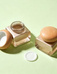 30ml 50ml 30g 50g High End Empty Glass Cream Cosmetic Jar with Lid for Skin Care Packaging Beech Wooden Cap