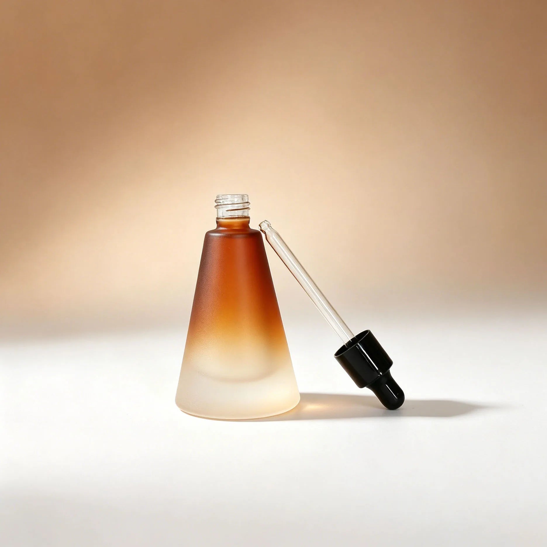 Wholesale 15ml Empty Glass Dropper Bottles Cone Shape Vials for Skincare Serum Essential Oil Perfume Packaging - 图片 4