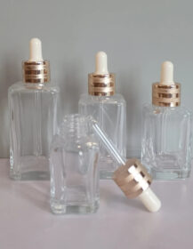 Custom Essential Oil Bottle Serum Dropper Bottle 30ml 50ml 75ml 100ml Clear Square Glass Cosmetic Packaging Glass Bottle Serum