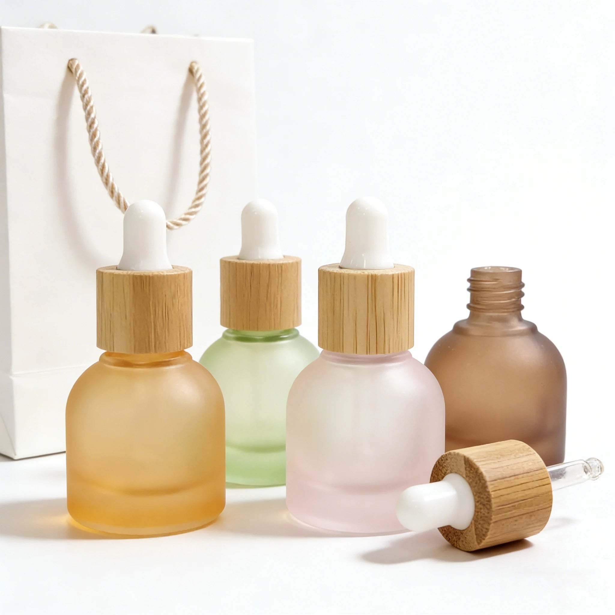 10ml Essential Oil Mini Dropper Bottle Empty Frosted Portable Cosmetic Glass Bottles with Bamboo Cap - 图片 3