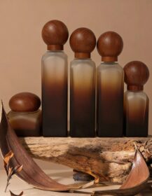 Empty Luxury Amber Glass Facial Lotion Serum Pump Bottle with Screw Cap for Skincare and Eye Cream Packaging