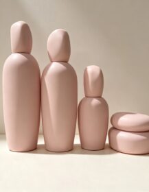 Free Sample Pink Glass Cosmetic Bottles Jars Screw Cap Recycled Packaging Empty Lotion/Cream Containers Offset Hot Stamping