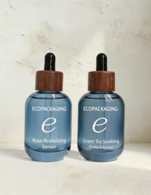 Eco-Friendly Skincare Packaging Blue Glass Dropper Bottles with Wood Caps for Serums & Essences