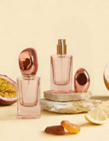 High End Square Glass Perfume Bottle 30ml 50ml Refillable Fragrance Vial with Rose Gold Decorative Cap