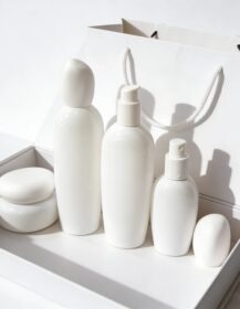 Luxury 30ml 50ml 100ml 120ml  Elegant White Empty Oil Glass Bottles with Pump for Essence Lotion