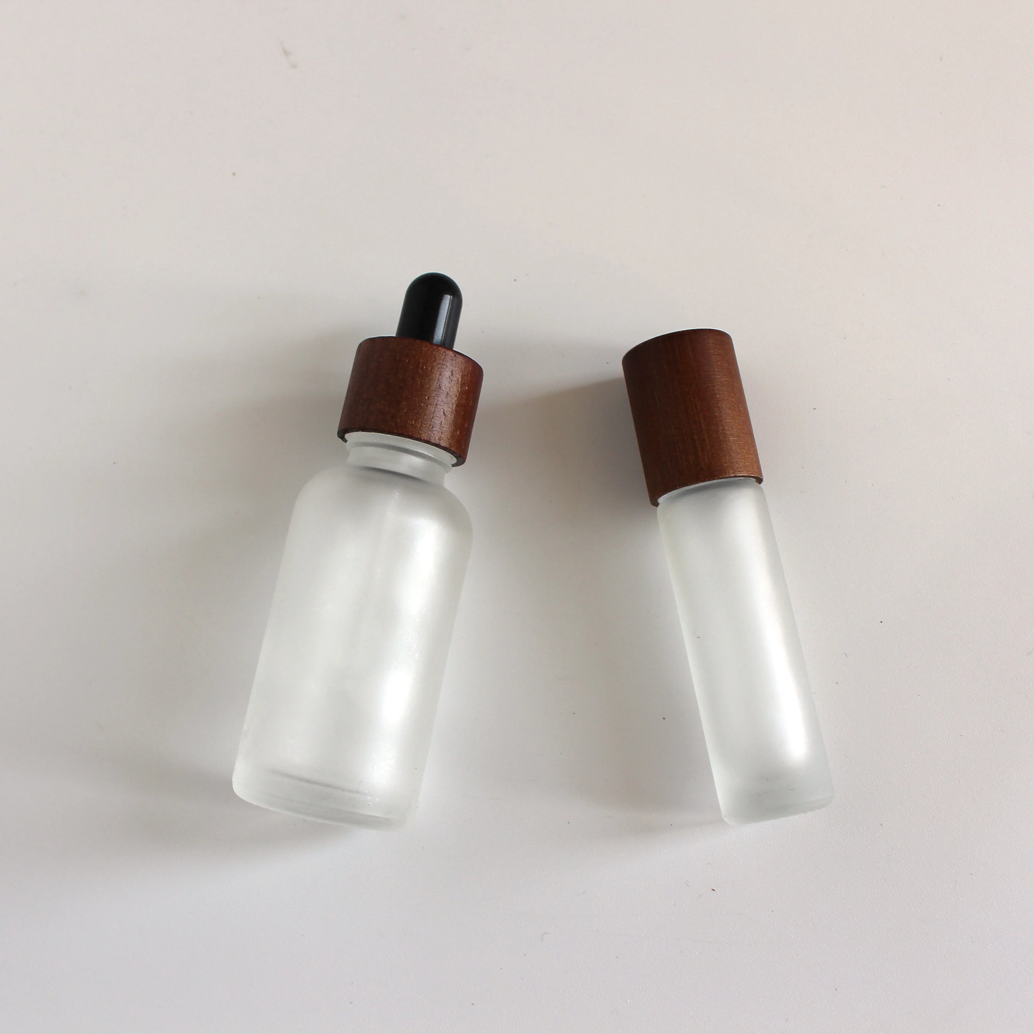 Empty Round OEM Essential Oil Perfume Cosmetic Skin Care Ash Wood Walnut Wood Cap Glass Oil Bottle Frosted - 图片 4