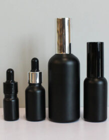 30ml Matte Black Frosted Glass Bottles 5ml 10ml 15ml 20ml 50ml 100ml Cosmetic Wholesale Essential Oil Glass Spray Bottle