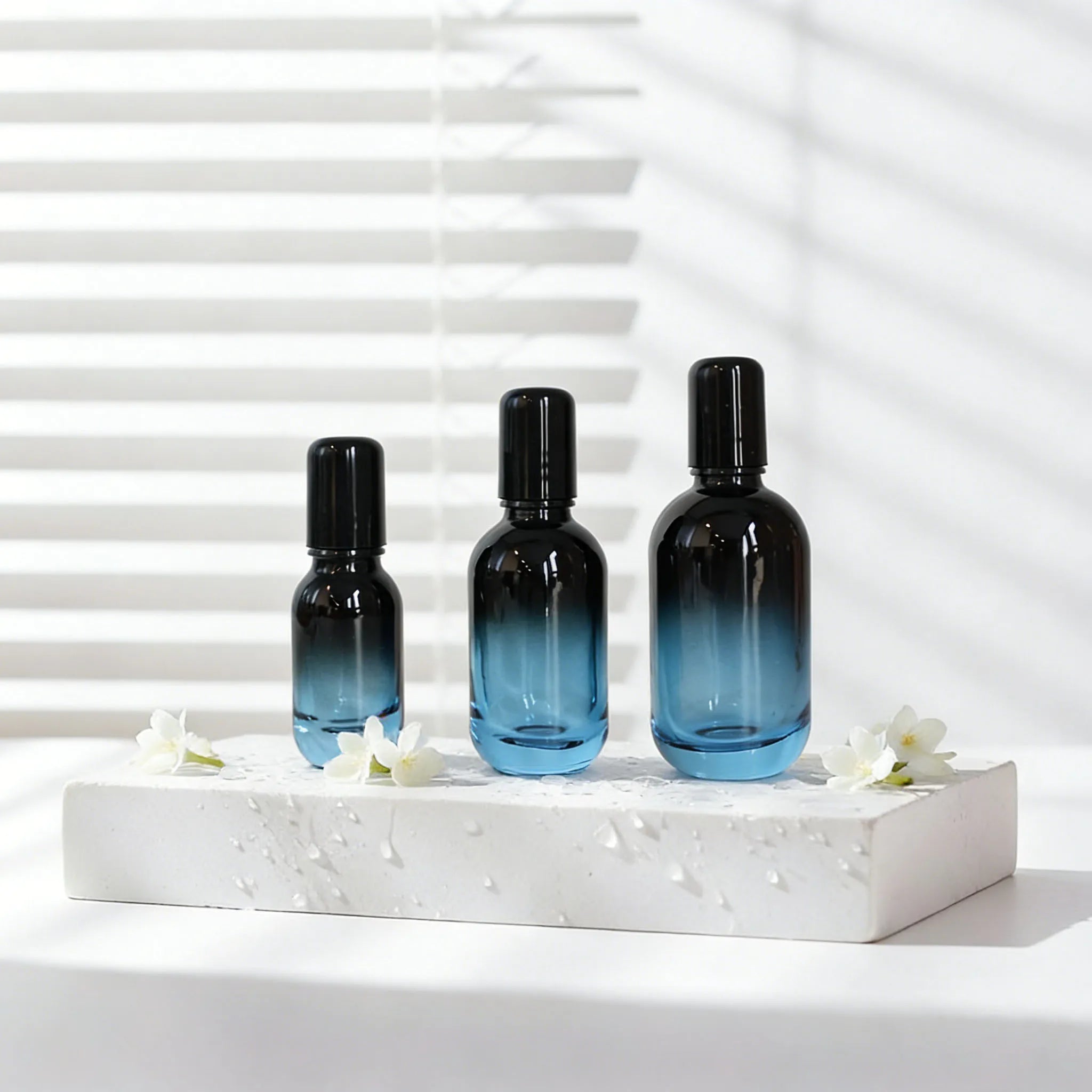 Luxury Blue Gradient Glass Roll on Bottles 10ml 30ml 50ml Leakproof Bottles for Perfume With Custom Paper Boxes - 图片 3