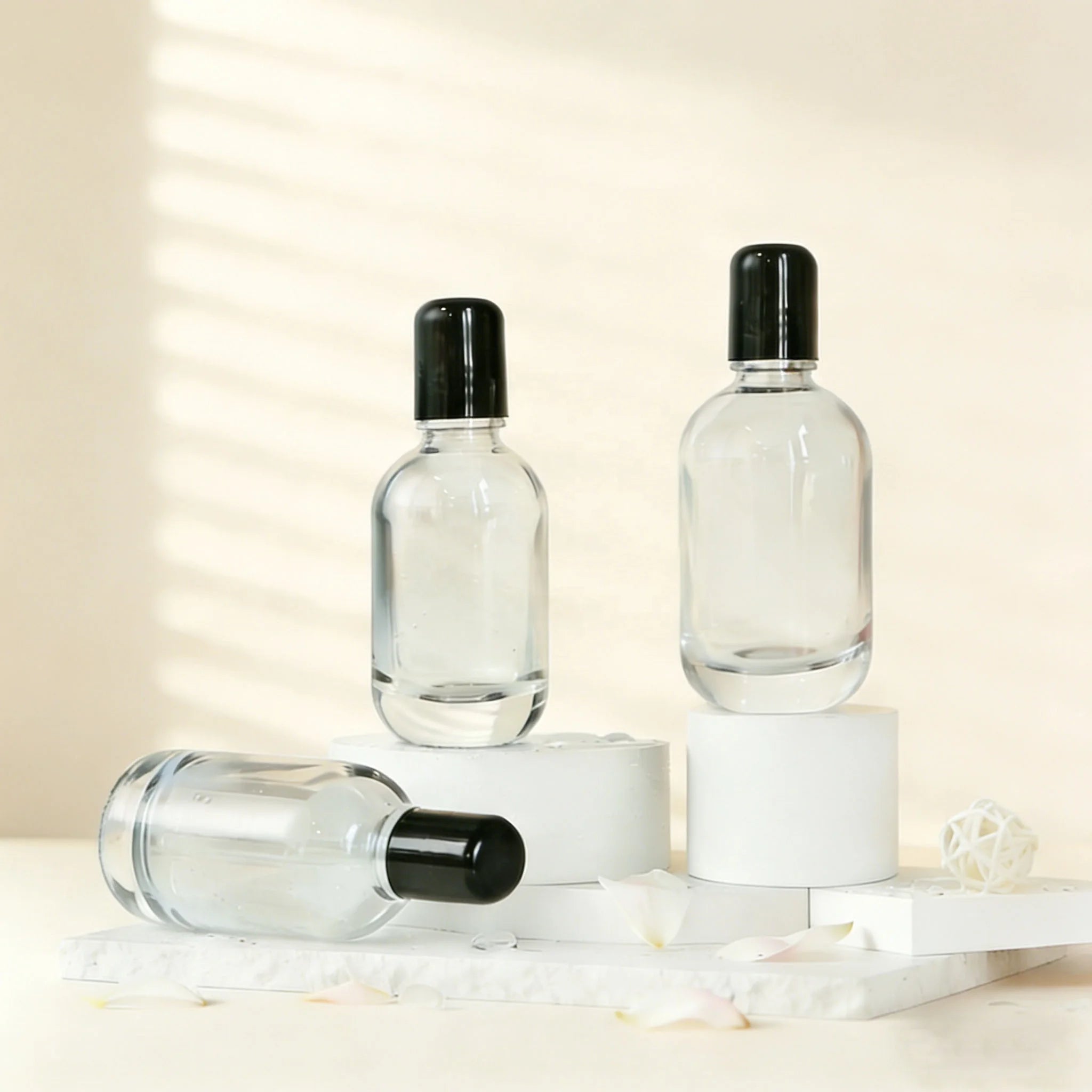 Refillable Clear Glass Roller Bottles 10ml 30ml 50ml Empty Roll on Bottles for Essential Oil Perfume Cosmetic Packaging