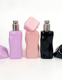 Fashion Square 1oz 30ml Custom Color Empty Perfume Oil Glass Spray Bottle Fine Mist Sprayer Screen Printing Custom Box Packaging
