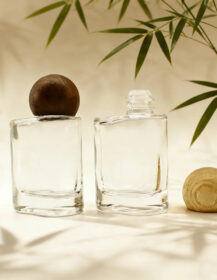 Hot Selling New Design Wood Cap 40ml Customized Logo Empty Essential Oils Glass Bottle