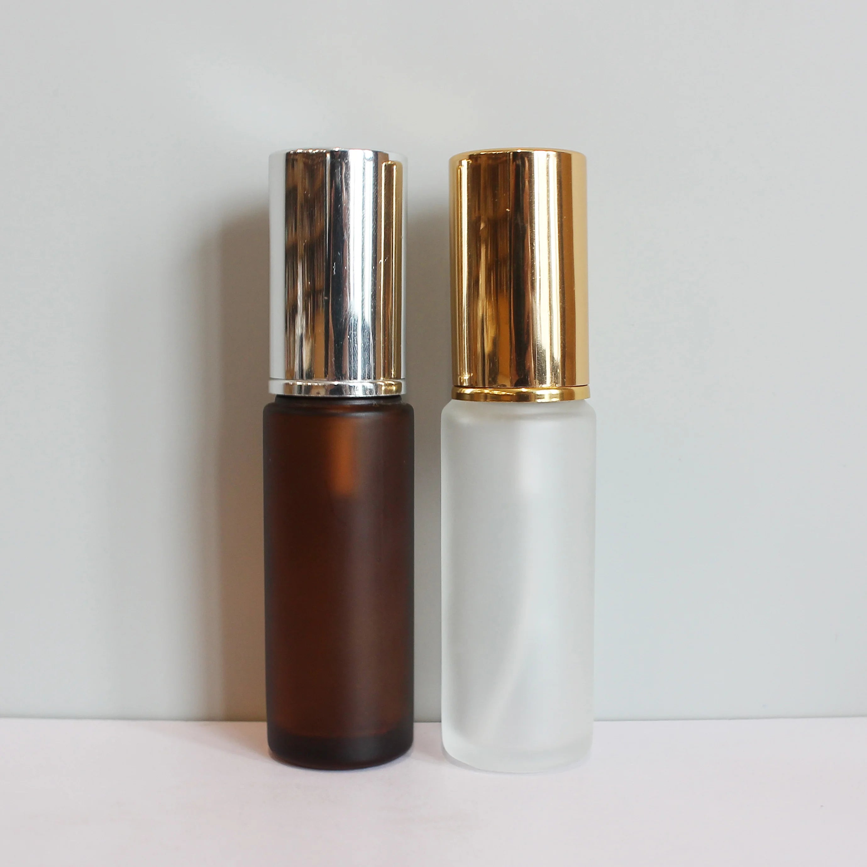High End 30ml 50ml Black Glass Cosmetic Oil Spray Bottle with Gold Mist Sprayer for Perfume Essential Oil Container - 图片 3