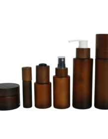 Luxury Eco Cosmetics Frosted Amber Matte Brown Glass Lotion Oil Serum Bottle with Wooden Cap for Skin Care and Face Cream