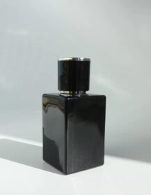 Unique Perfume Bottle 30ML 50Ml Glass Perfume Bottle Round Black 100ML Perfume Bottles With Packages Black and Wooden Cap