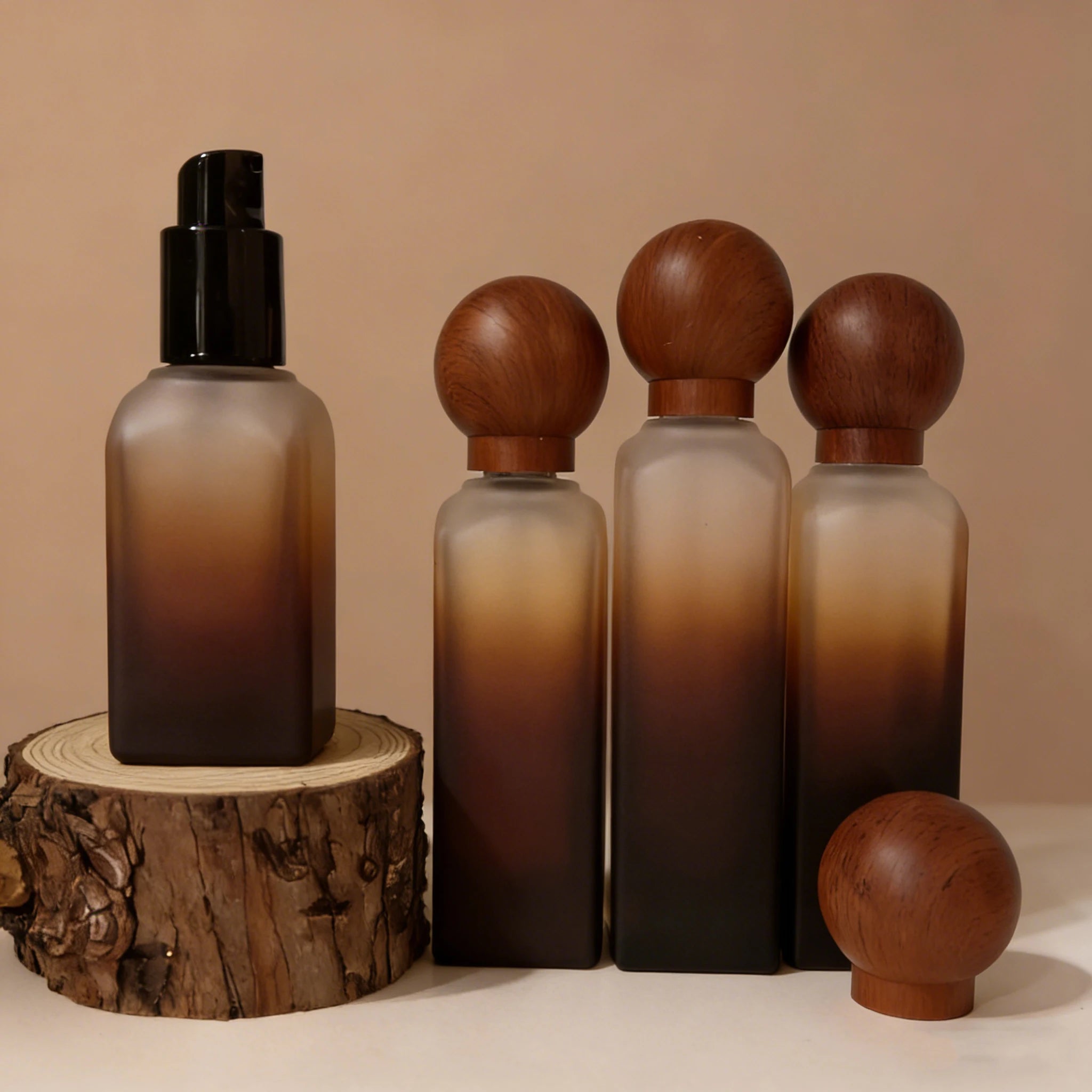 Wholesale 40ml 100ml 120ml 50g Refill Empty Recyclable Glass Spray Bottles Frost Surface Shape Wood Cap Packaging Cosmetic